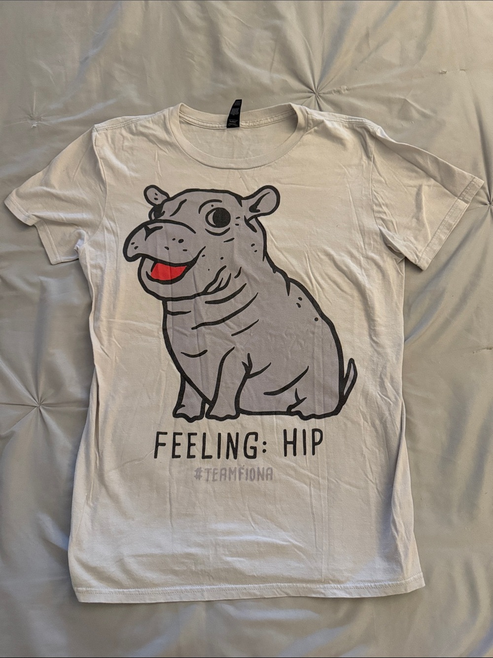 Feeling: Hip Fiona the Hippo Graphic Tee - Cincinnati Zoo